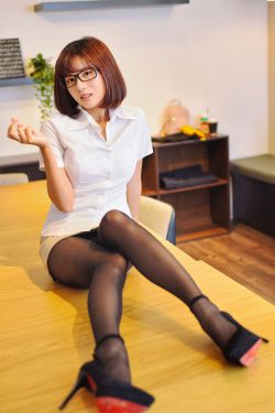 年轻媳妇中文版